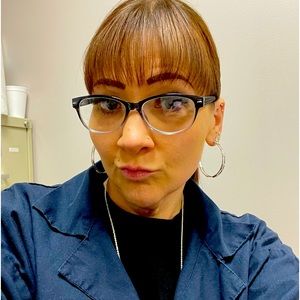 Meet your Posher, Stacy